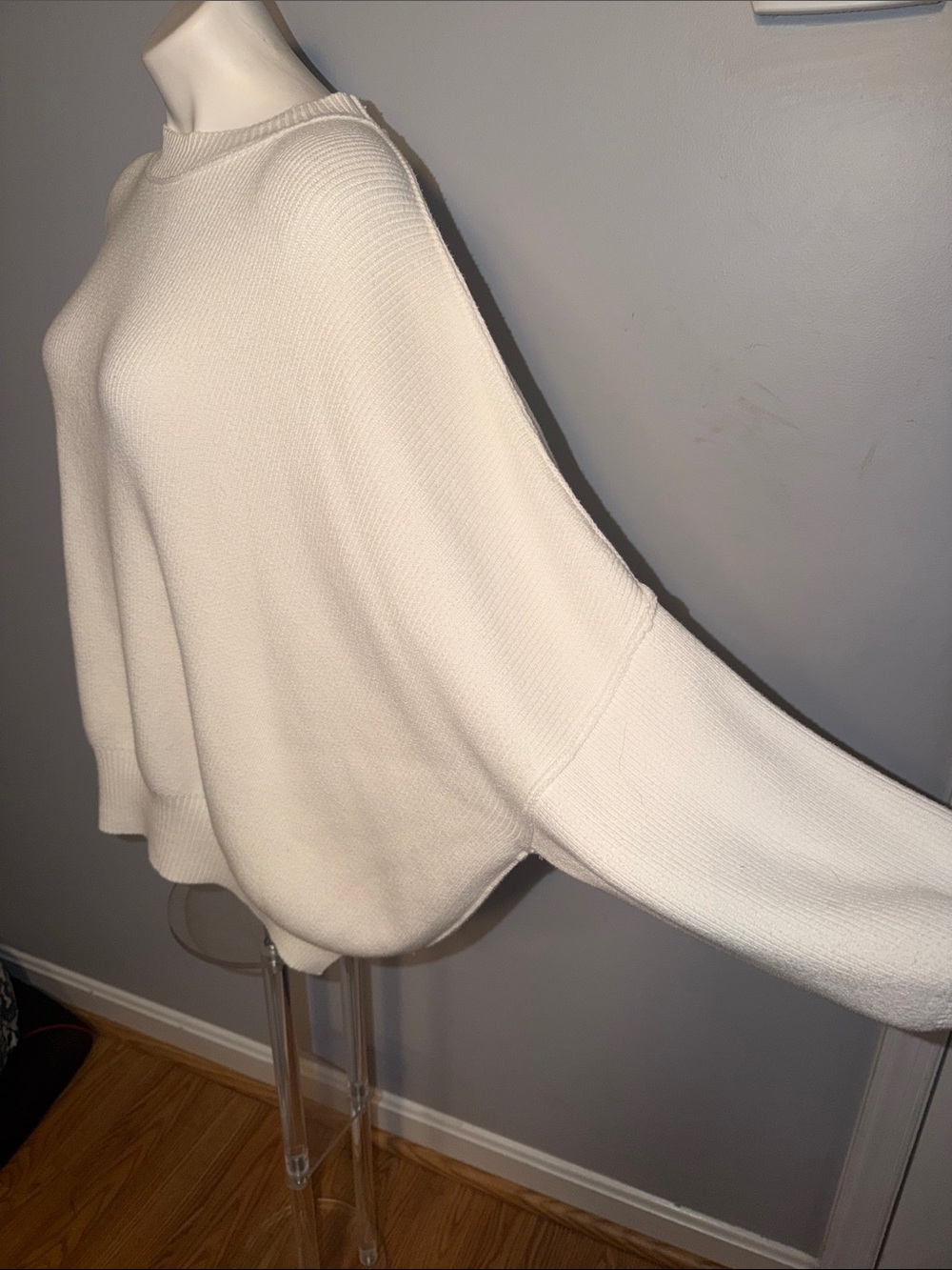 Free People Ladies Easy Street Tunic Sweater in Painted White. Medium. Oversized - Picture 6 of 15